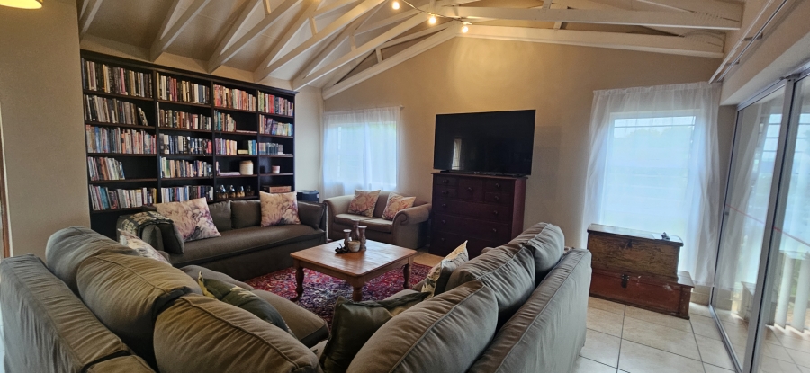 2 Bedroom Property for Sale in Stilbaai Wes Western Cape